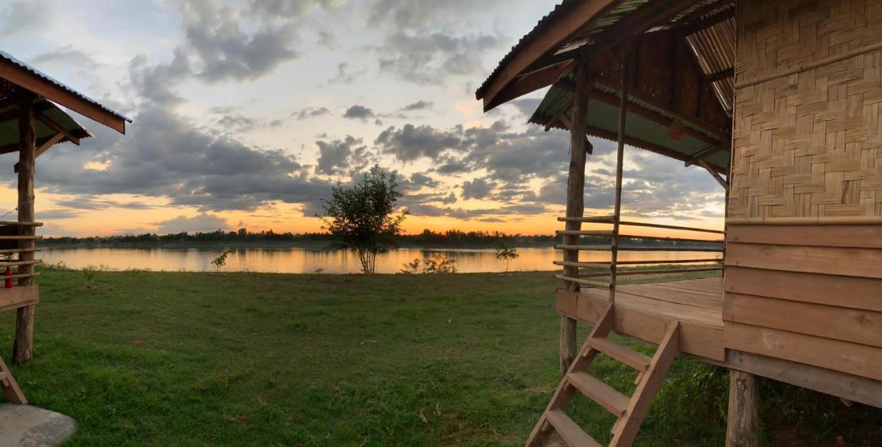 Vera Sunset Homestay Local Experience With Lao Family Muang Không Buitenkant foto