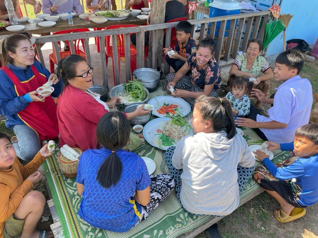 Vera Sunset Homestay Local Experience With Lao Family Muang Không Buitenkant foto