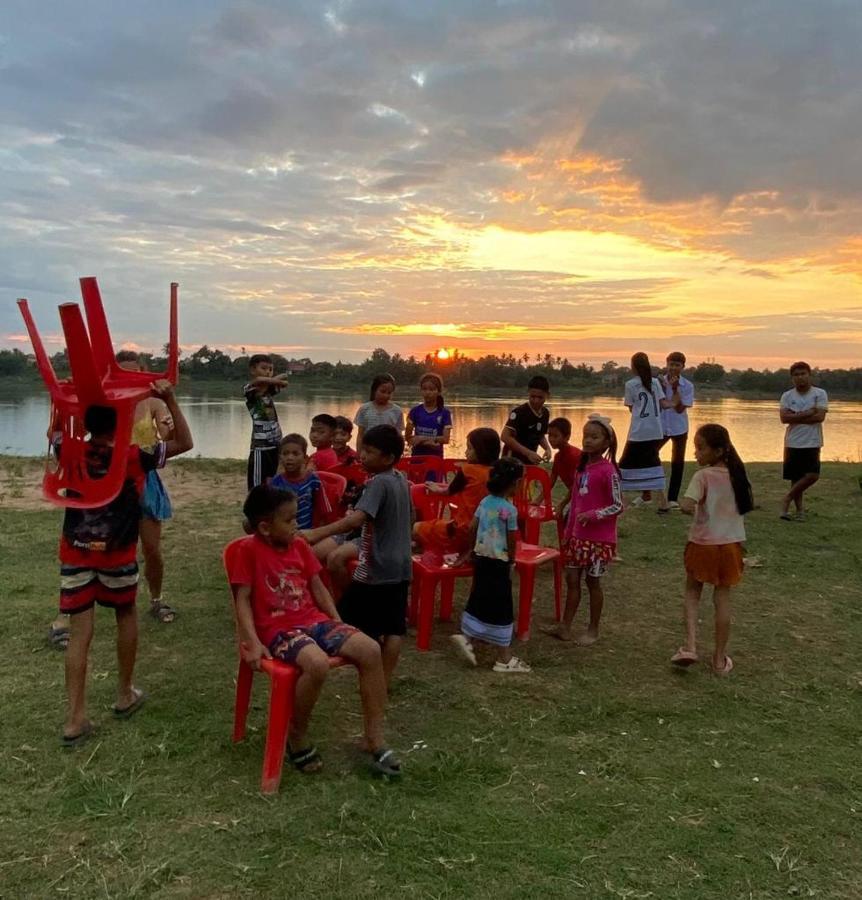 Vera Sunset Homestay Local Experience With Lao Family Muang Không Buitenkant foto