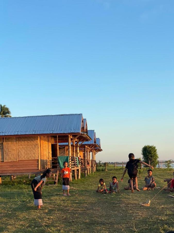 Vera Sunset Homestay Local Experience With Lao Family Muang Không Buitenkant foto